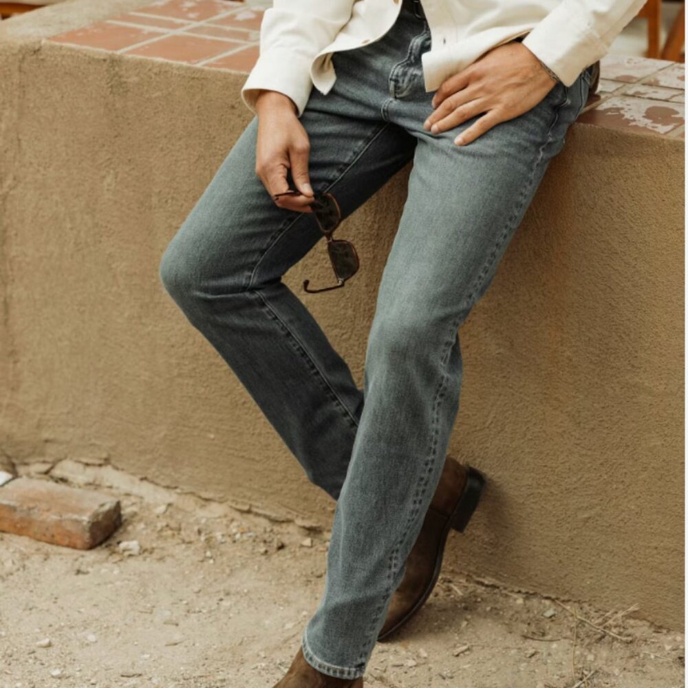 Huckberry Flint and Tinder 33x30 Straight Fit Jeans - Everyday Stretch Denim